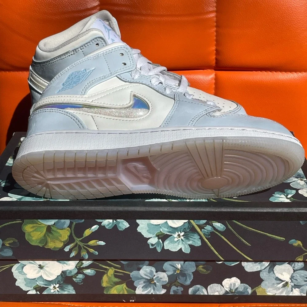 Air Jordan 1 - Picture 6 of 8